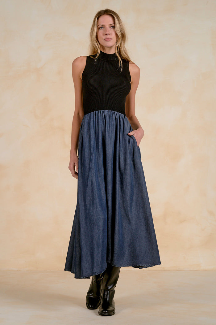 ELAN: MOCK NECK SLEEVELESS MIDI DRESS - BLACK/NAVY