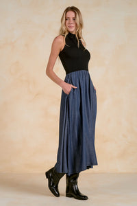 ELAN: MOCK NECK SLEEVELESS MIDI DRESS - BLACK/NAVY